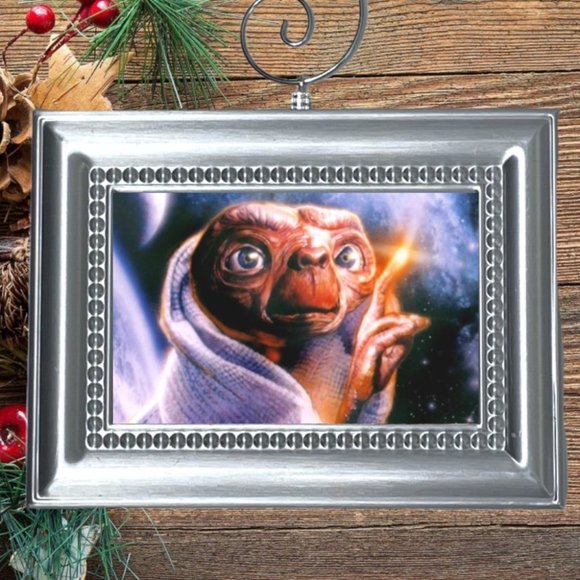 ET The Extra Terrestrial Christmas Tree Ornament - Picture 1 of 2